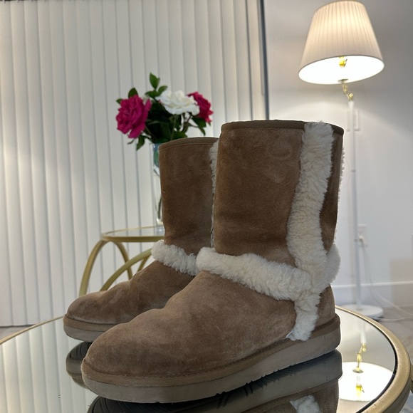 UGG Shoes - Ugg Australia Carter Brown Chestnut Shearling Boots 1005803 Women's Sz 8 EUR 39